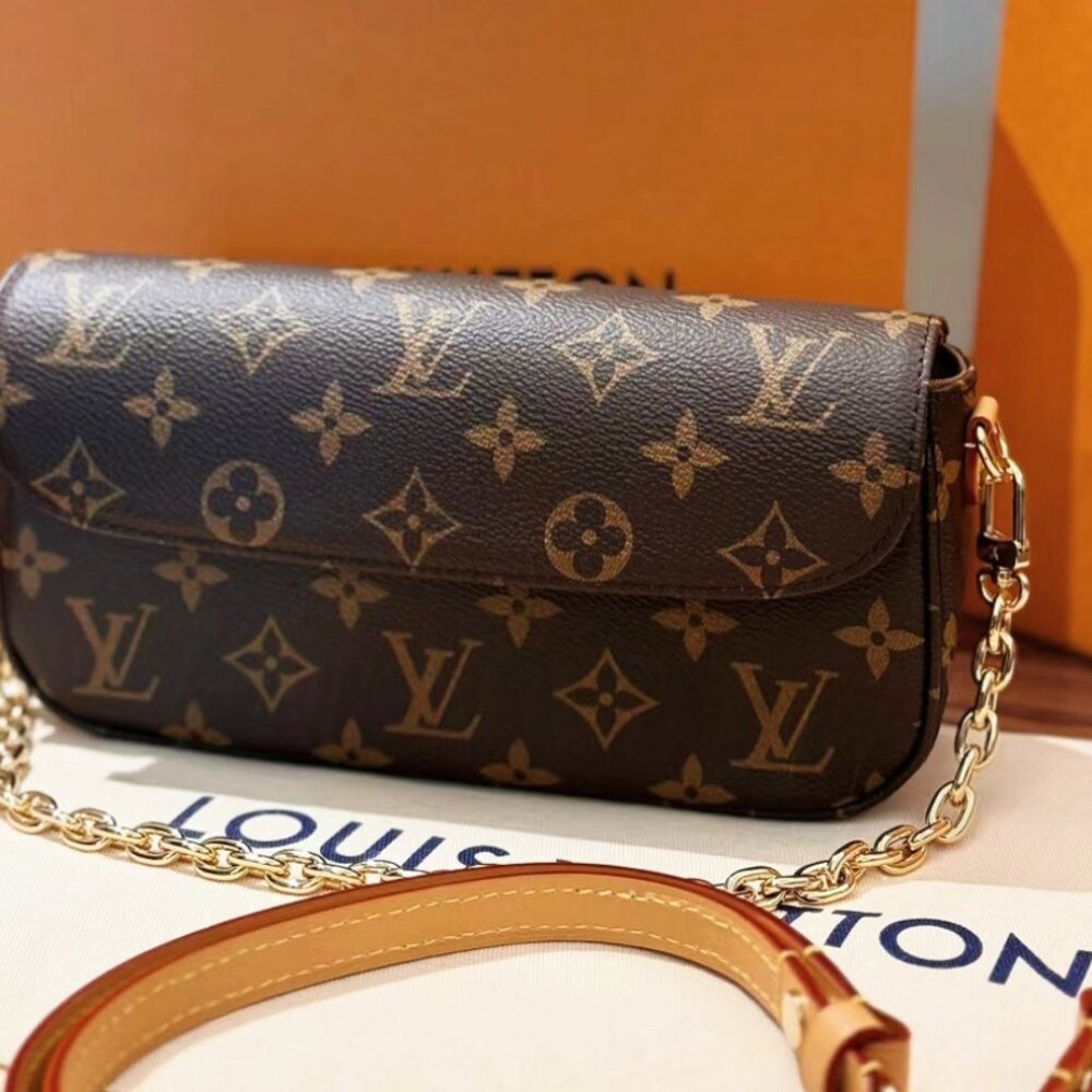 LOUIS VUITTON IVY Monogram Chain Shoulder Bag in Classic Brown